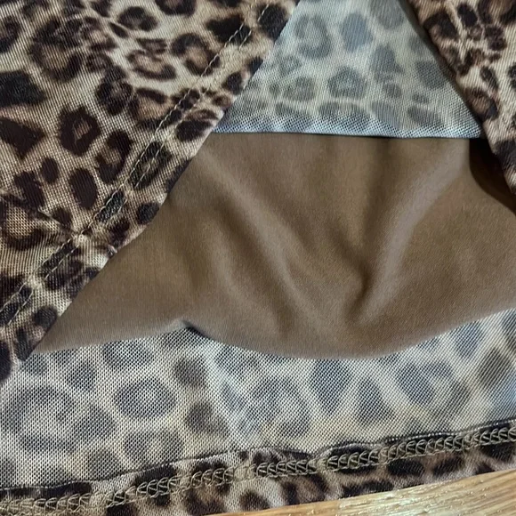 Leopard Print Mesh Long Sleeve Top - Picture 5 of 8